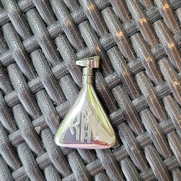 Vintage perfume initialed necklace charm - Picture 1 of 4